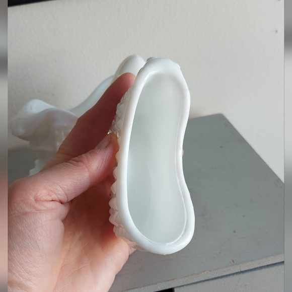 Fenton hobnail milk glass trinket shoe For sale individually - Picture 3 of 9